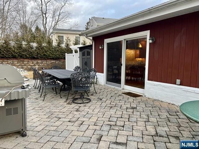 132 Lakeshore Drive, Oakland, NJ 07436