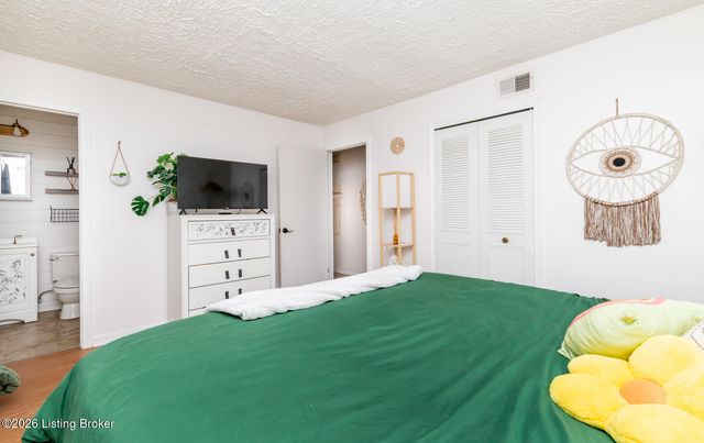 4114 Narcissus Dr, Louisville, KY 40219