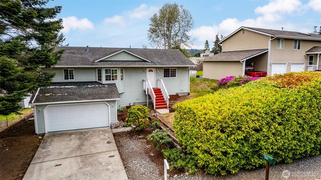 660 Cranberry Drive, Oak Harbor, WA 98277