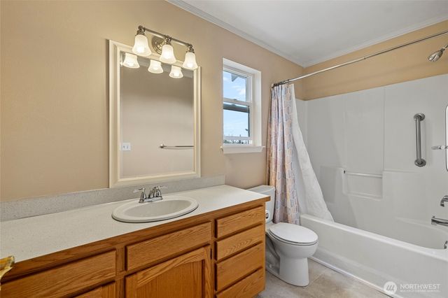 660 Cranberry Drive, Oak Harbor, WA 98277