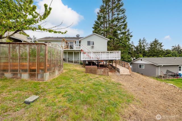 660 Cranberry Drive, Oak Harbor, WA 98277