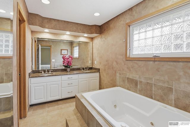 15411 Windsor Drive, Omaha, NE 68154