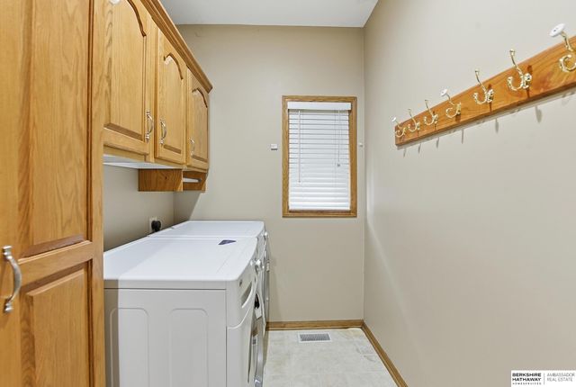 15411 Windsor Drive, Omaha, NE 68154