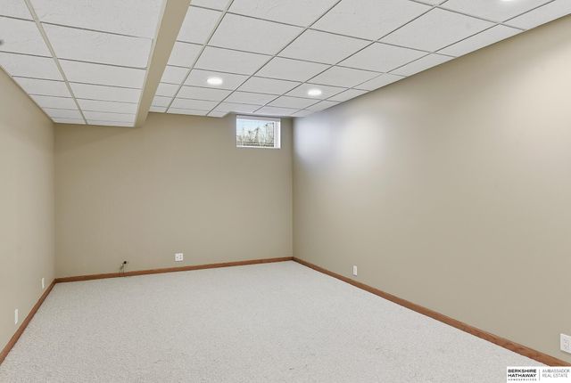 15411 Windsor Drive, Omaha, NE 68154