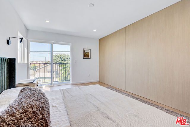 2813 12th Ave, Los Angeles, CA 90018