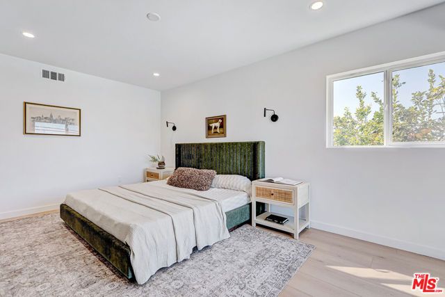 2813 12th Ave, Los Angeles, CA 90018