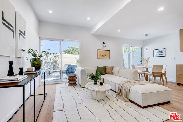 2813 12th Ave, Los Angeles, CA 90018