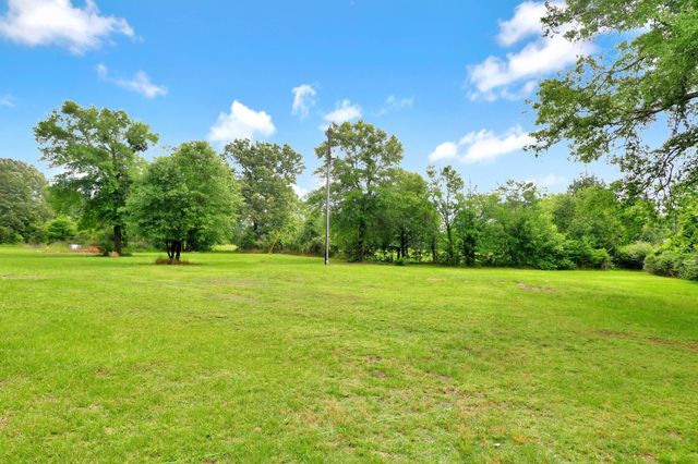 2406 CR 3107 SOUTH, Henderson, TX 75654