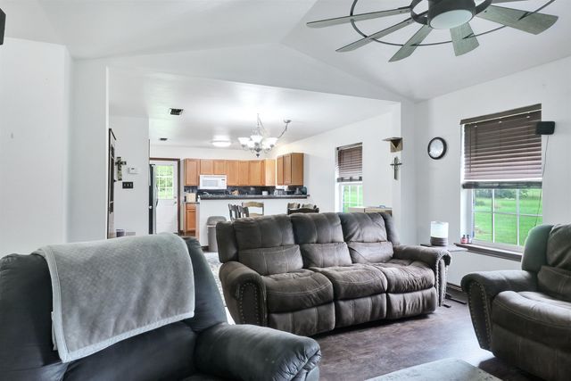 2406 CR 3107 SOUTH, Henderson, TX 75654