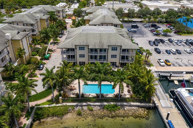 3960 N Flagler Dr 206, West Palm Beach, FL 33407