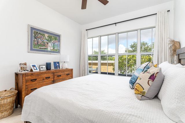 3960 N Flagler Dr 206, West Palm Beach, FL 33407