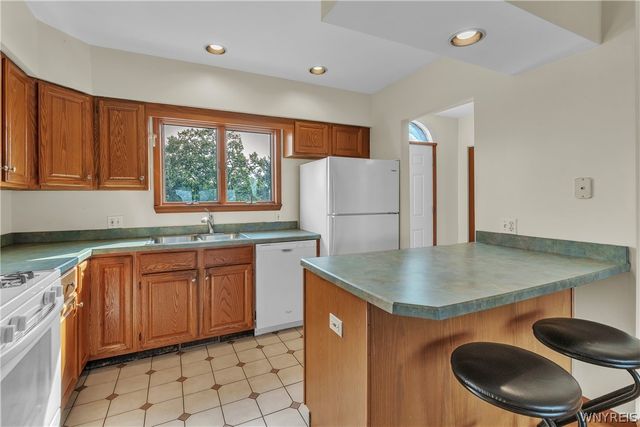 418 Lakefront Boulevard, Buffalo, NY 14202