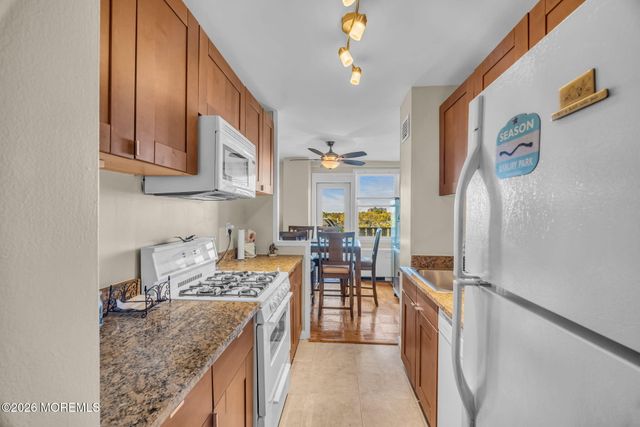 510 Deal Lake Drive 6B, Asbury Park, NJ 07712