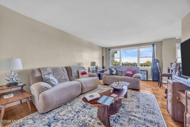 510 Deal Lake Drive 6B, Asbury Park, NJ 07712
