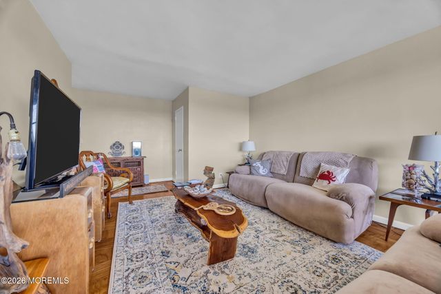 510 Deal Lake Drive 6B, Asbury Park, NJ 07712