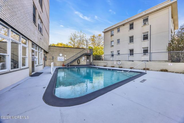510 Deal Lake Drive 6B, Asbury Park, NJ 07712