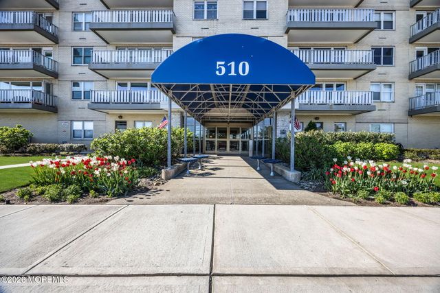 510 Deal Lake Drive 6B, Asbury Park, NJ 07712