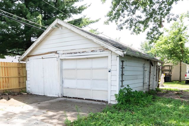 4033 2nd Avenue, Des Moines, IA 50313