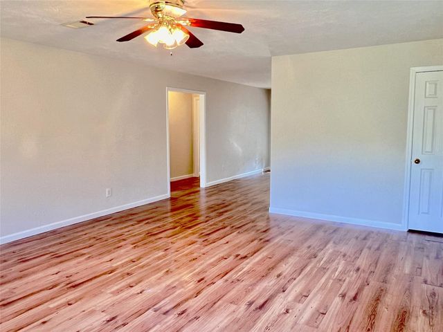 11902 Sunshine Drive, Beaumont, TX 77705