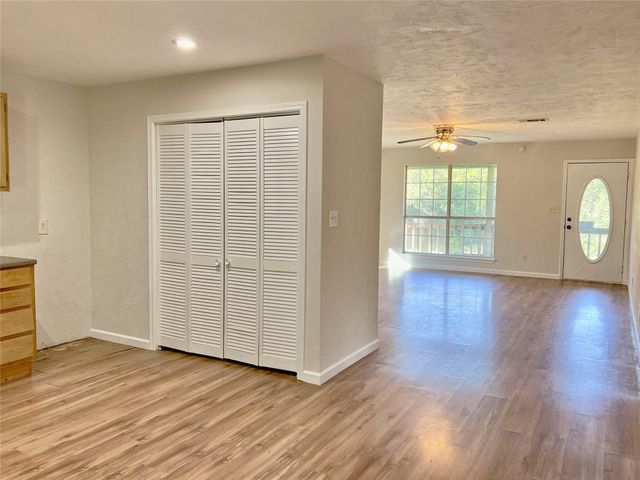 11902 Sunshine Drive, Beaumont, TX 77705