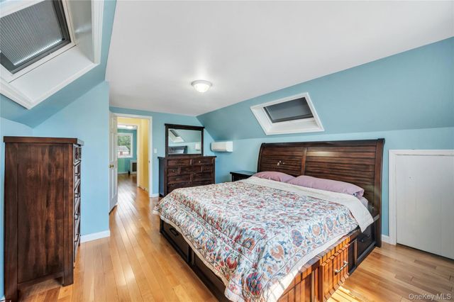 374 Rockaway Parkway, Valley Stream, NY 11580
