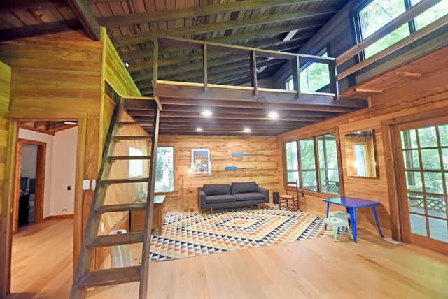214 Sourwood Drive, Blue Ridge, GA 30513