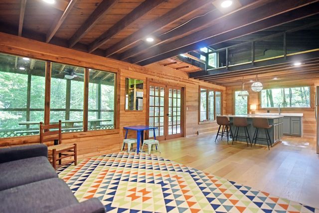 214 Sourwood Drive, Blue Ridge, GA 30513