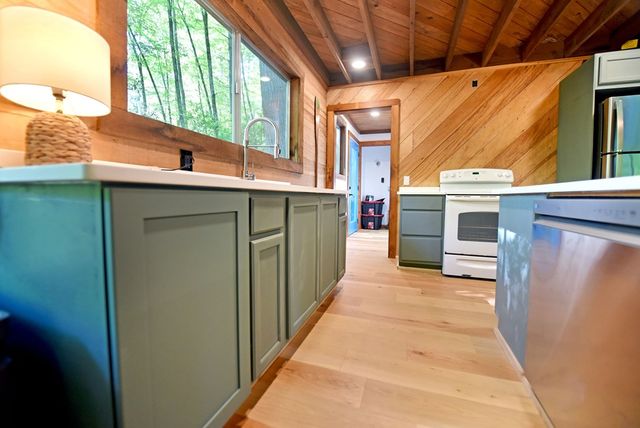 214 Sourwood Drive, Blue Ridge, GA 30513