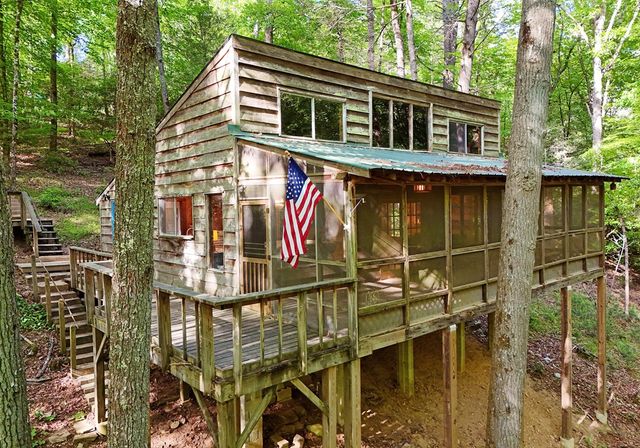 214 Sourwood Drive, Blue Ridge, GA 30513