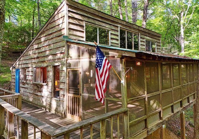 214 Sourwood Drive, Blue Ridge, GA 30513