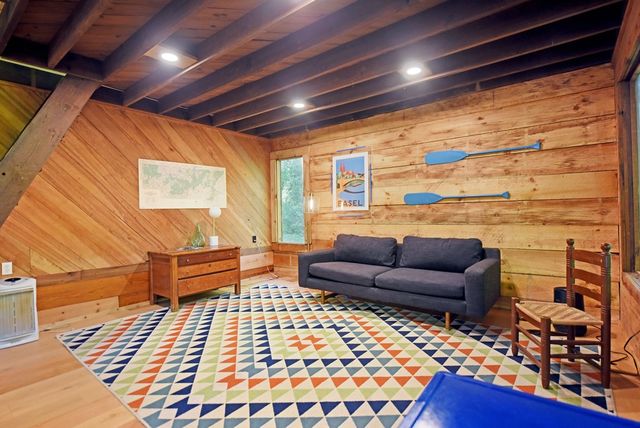 214 Sourwood Drive, Blue Ridge, GA 30513