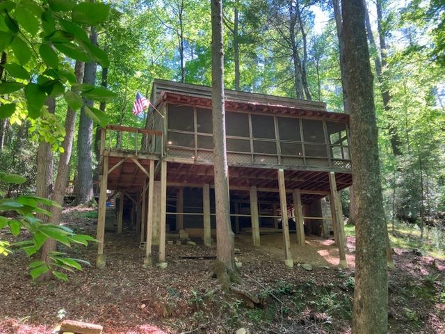 214 Sourwood Drive, Blue Ridge, GA 30513
