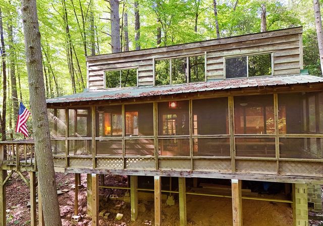 214 Sourwood Drive, Blue Ridge, GA 30513
