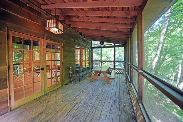 214 Sourwood Drive, Blue Ridge, GA 30513