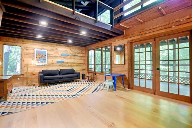 214 Sourwood Drive, Blue Ridge, GA 30513