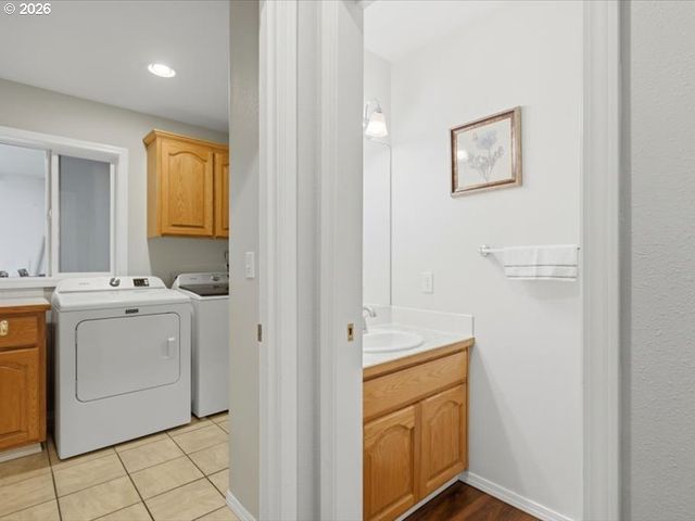 448 Se 24TH Ave, Hillsboro, OR 97123