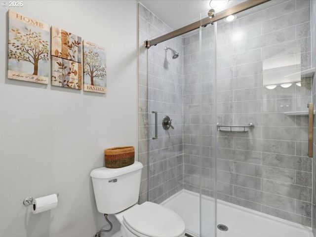 448 Se 24TH Ave, Hillsboro, OR 97123