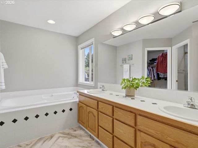 448 Se 24TH Ave, Hillsboro, OR 97123