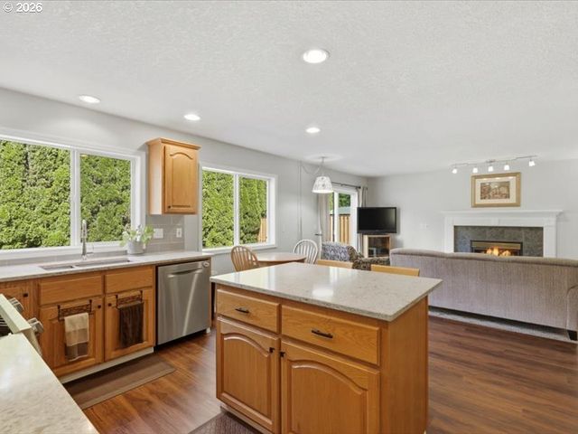 448 Se 24TH Ave, Hillsboro, OR 97123