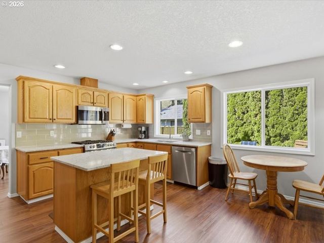 448 Se 24TH Ave, Hillsboro, OR 97123