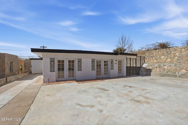 3715 N STANTON Street, El Paso, TX 79902