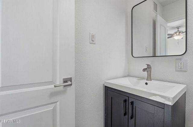 3715 N STANTON Street, El Paso, TX 79902