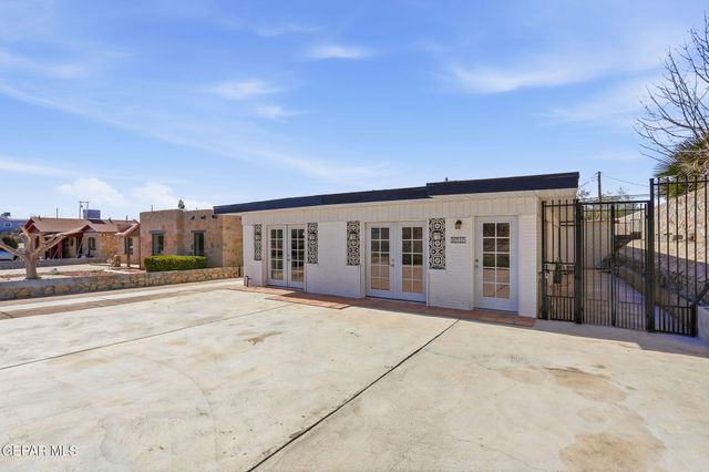3715 N STANTON Street, El Paso, TX 79902