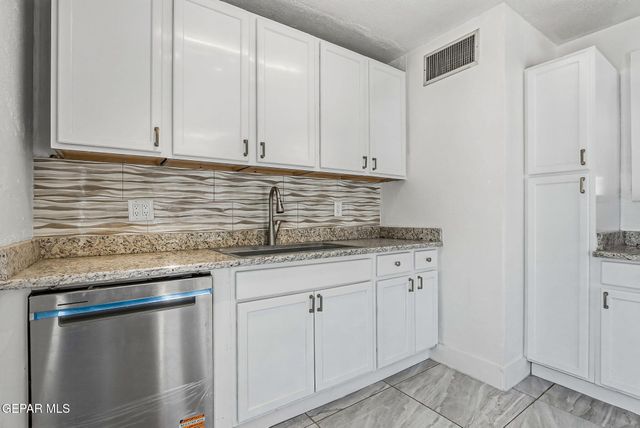 3715 N STANTON Street, El Paso, TX 79902