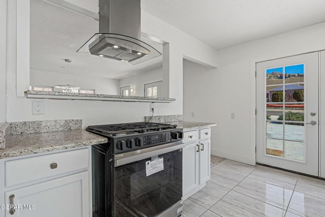 3715 N STANTON Street, El Paso, TX 79902