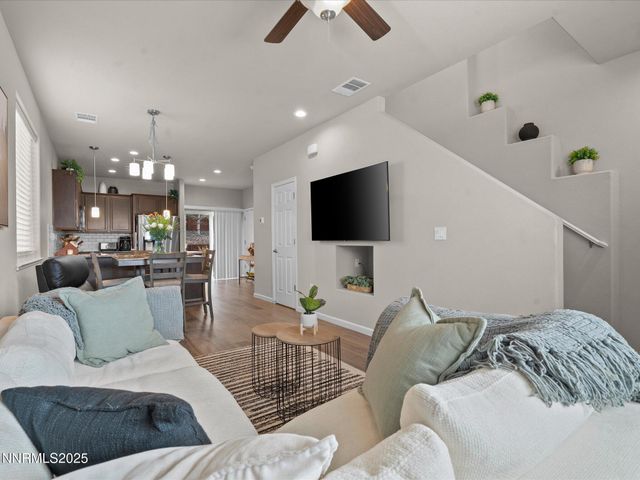 3656 Ruidoso Street, Reno, NV 89512