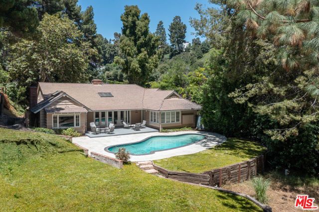 1119 Schuyler Road, Beverly Hills, CA 90210