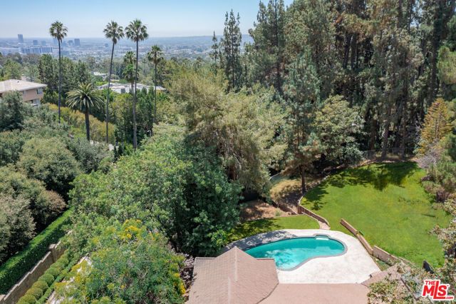 1119 Schuyler Road, Beverly Hills, CA 90210