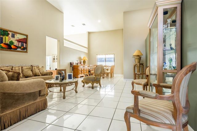 930 NW 197th Avenue, Pembroke Pines, FL 33029