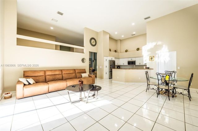930 NW 197th Avenue, Pembroke Pines, FL 33029